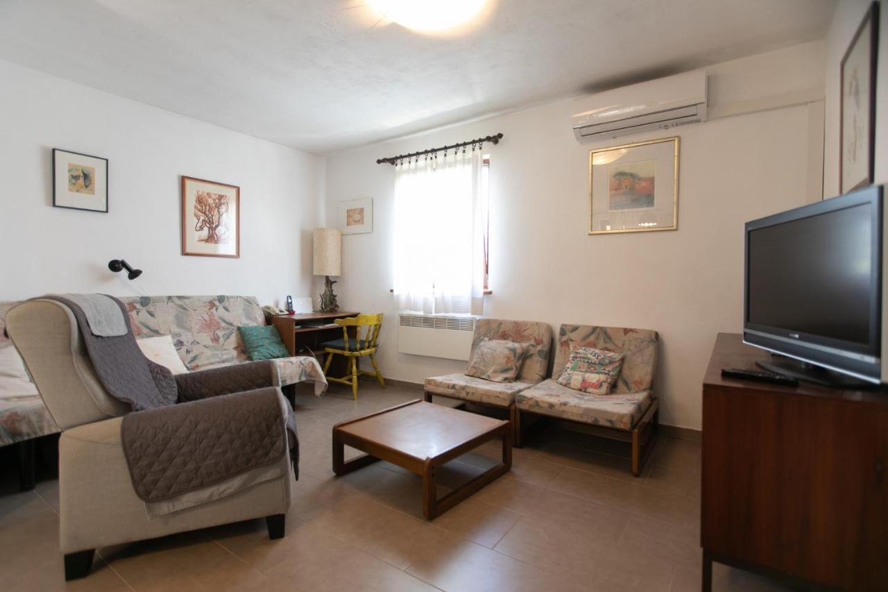 Apartman Silna Your New Home With Terrace And Garden Bobovisca Bagian luar foto