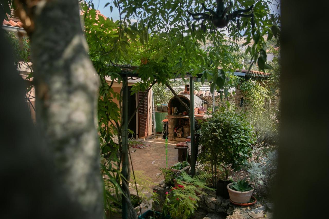Apartman Silna Your New Home With Terrace And Garden Bobovisca Bagian luar foto